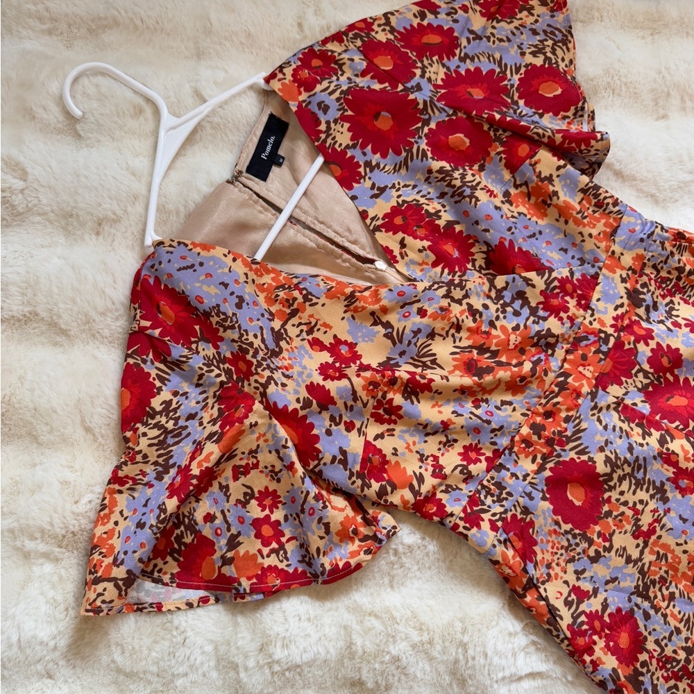 Floral V-Neck Romper ( my holiday romper ) Size M run small - Picture 3 of 15